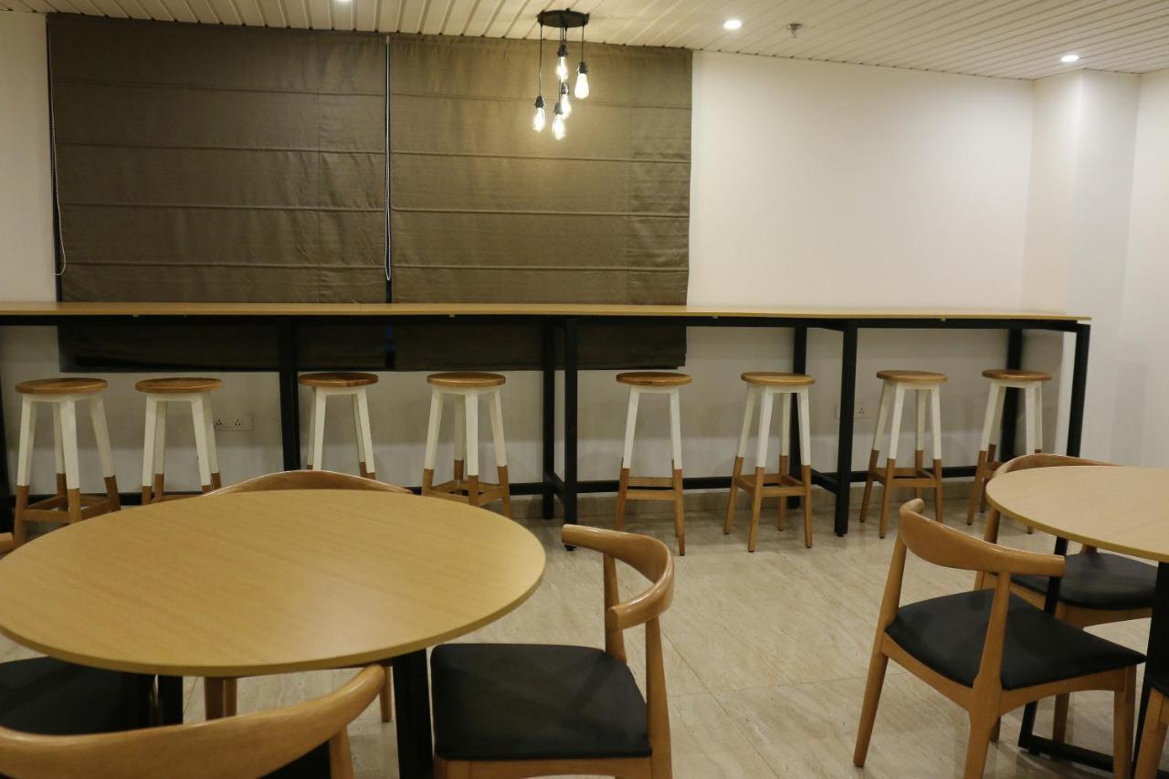 Sm Hives Otel Bhubaneswar Dış mekan fotoğraf