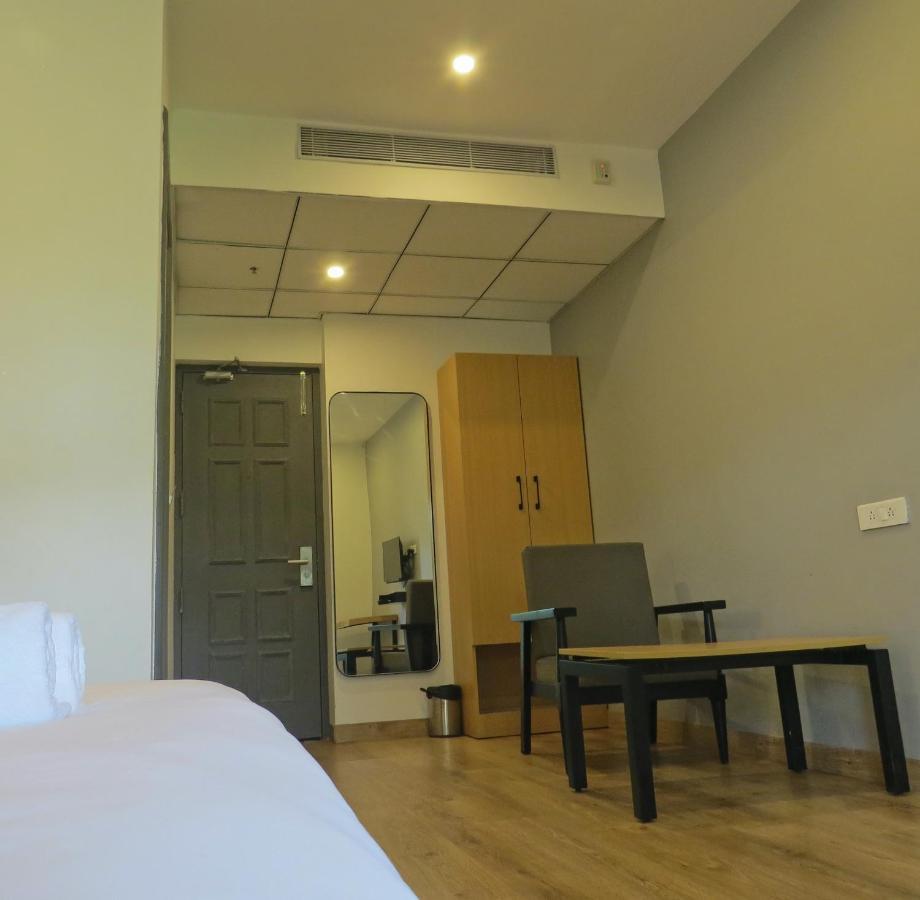 Sm Hives Otel Bhubaneswar Dış mekan fotoğraf