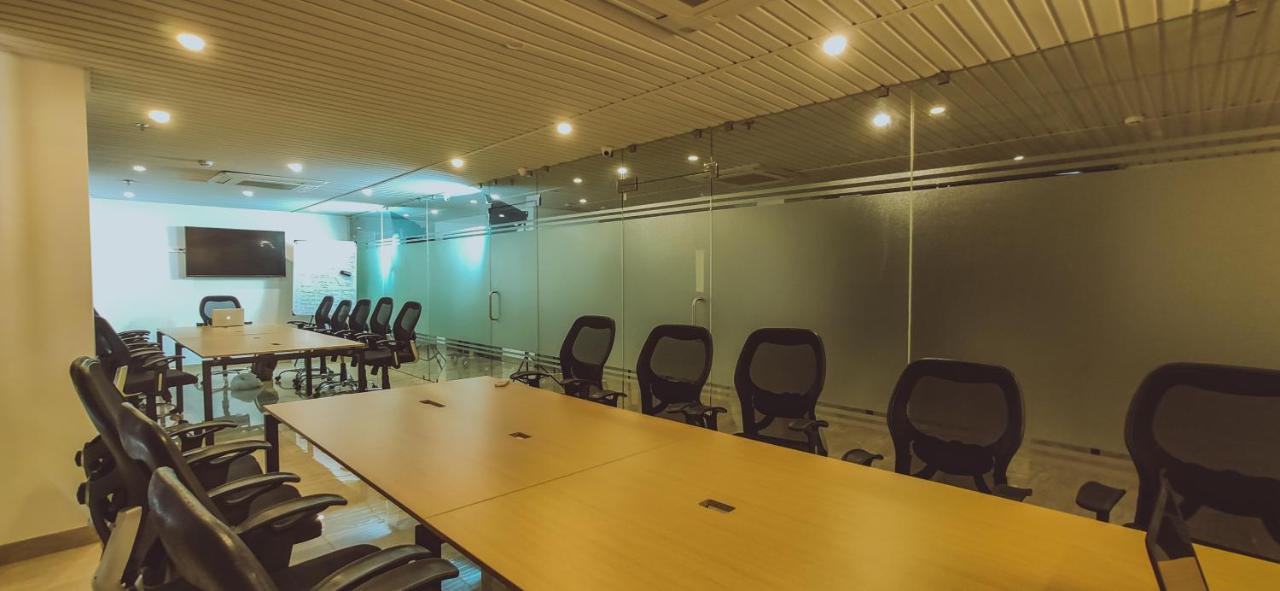 Sm Hives Otel Bhubaneswar Dış mekan fotoğraf