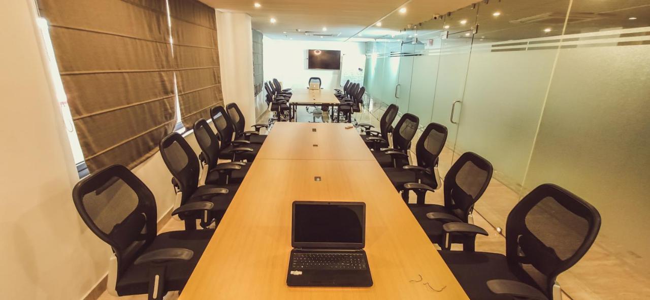 Sm Hives Otel Bhubaneswar Dış mekan fotoğraf