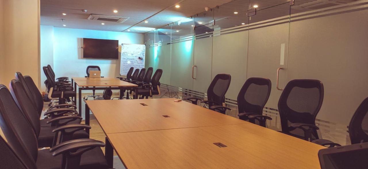 Sm Hives Otel Bhubaneswar Dış mekan fotoğraf